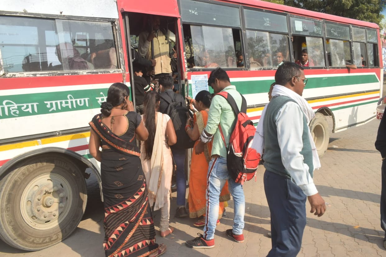 After Chhath Puja, crowds gathered at roadways depot waiting for bus for hours