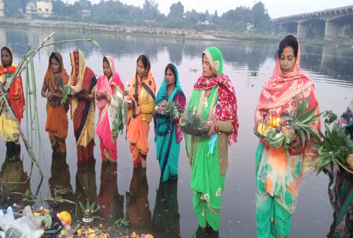 Chhat pooja celebration shall not be allowed in public places in Delhi