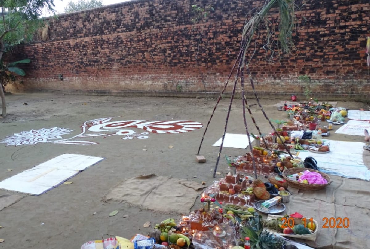 Chhath puja celebrated Kinnar Mahamandaleshwar reached Chhat Ghat two km away