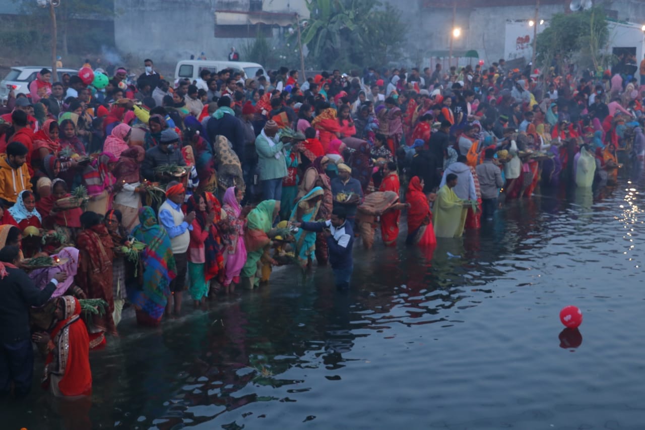 Chhath puja 2020 in uttarakhand : Chhath puja Celebration in Photos