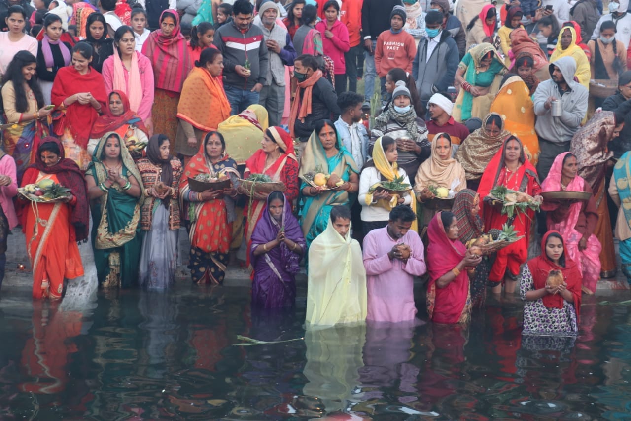 Chhath puja 2020 in uttarakhand : Chhath puja Celebration in Photos