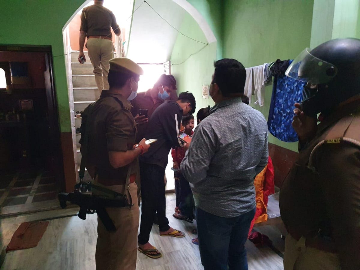 man killed by gun shot in varanasi