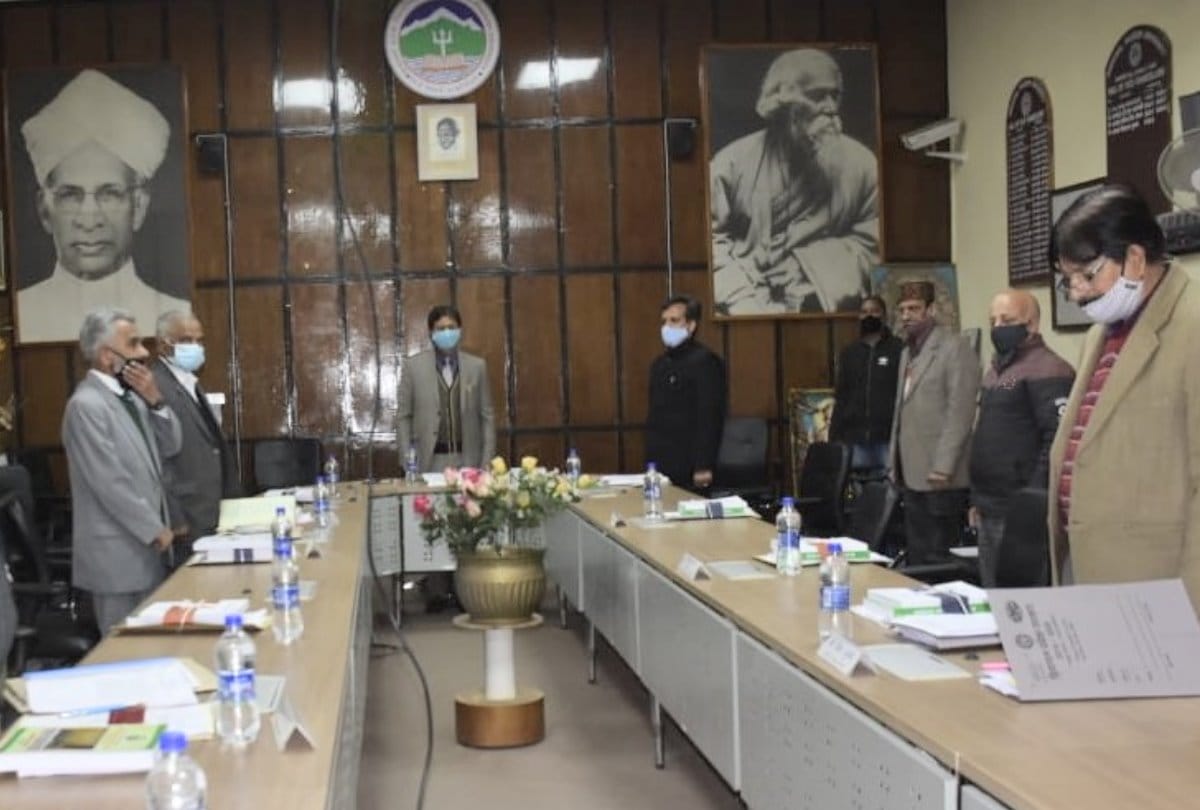 HPU Shimla Executive Council approve to promote 90 thousand UG students
