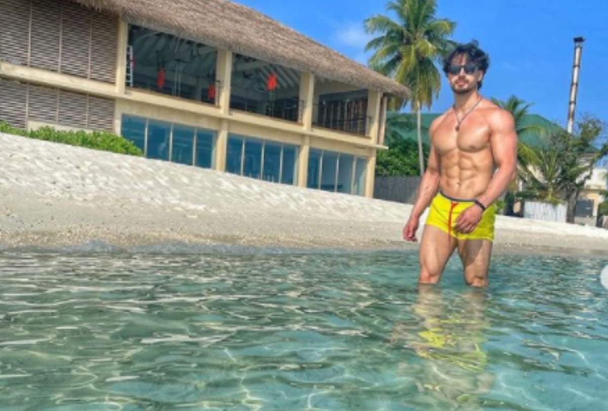 Bollywood celebrities enjoying vacation in Maldives