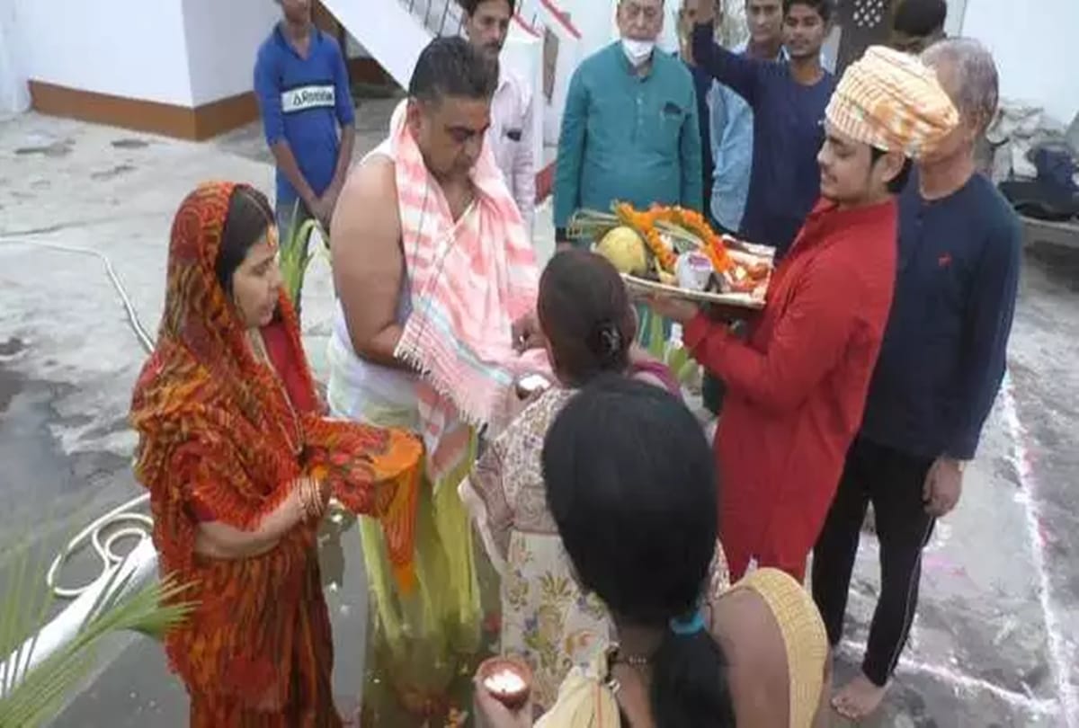 Mumbai Indians star batsman Ishan kishan celebrates chhath puja with family