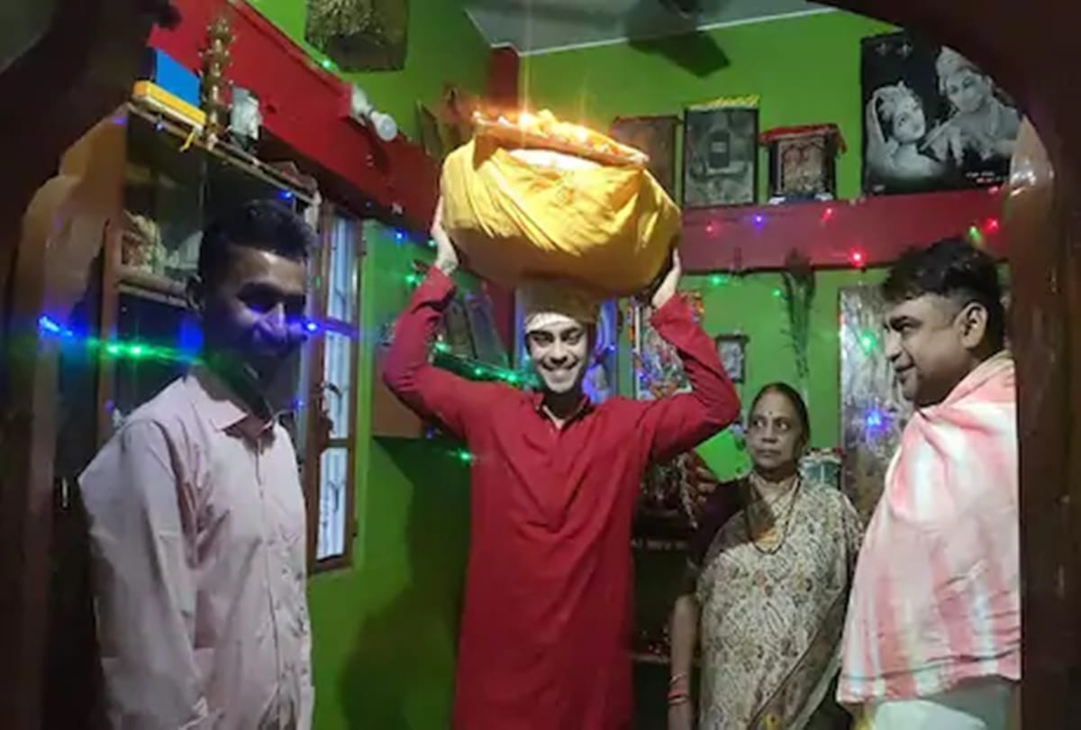 Mumbai Indians star batsman Ishan kishan celebrates chhath puja with family