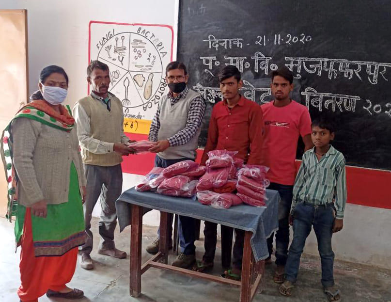 Sweaters started being distributed in schools as soon as winter started