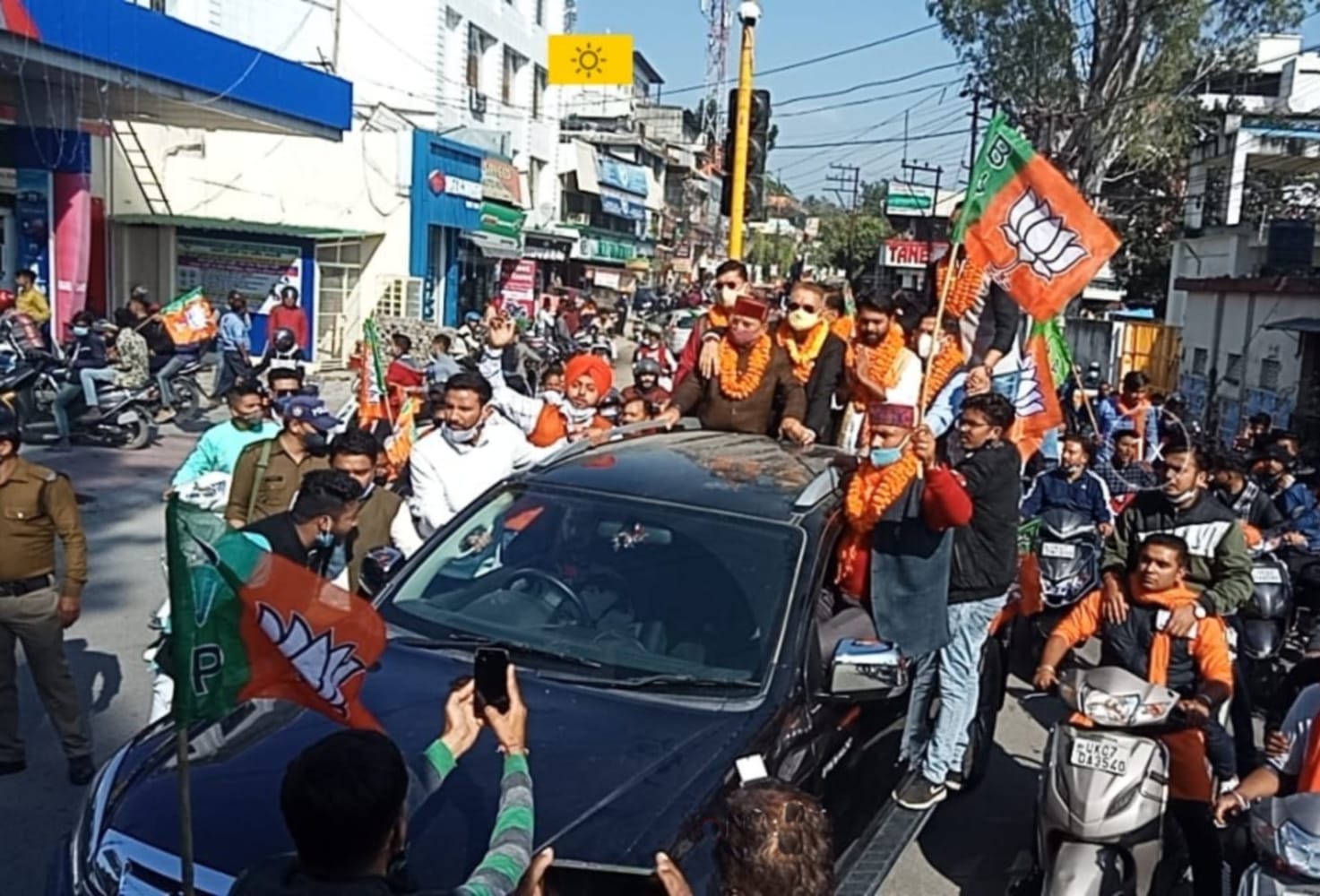 Dehradun news : in welcome program of  BJYM newly elected dehradun president, covid 19 rules broken, photos