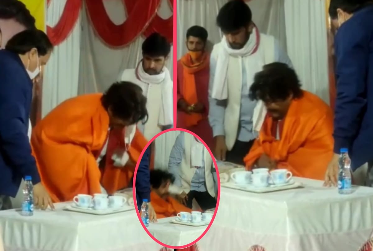 Gorakhpur MP ravi kishan fell down during Chhath 2020 program