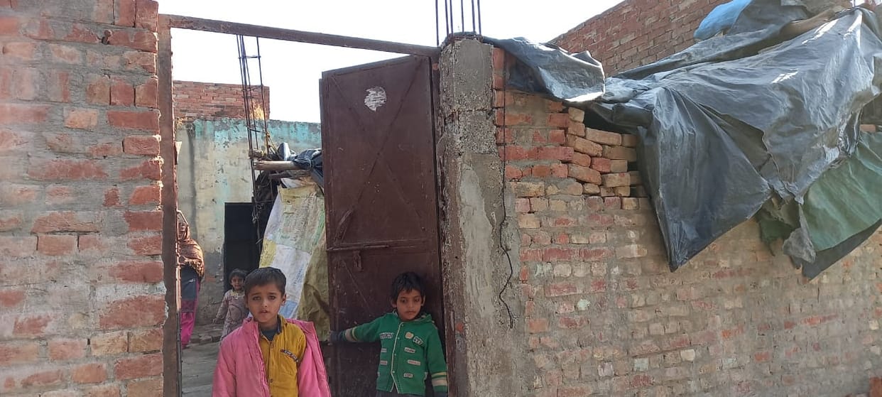 Installment not found, roof made of polythene and tin