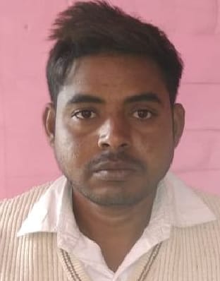 Ramrahees, a notorious Kallu gang robber, caught planting tiles in Kandharpur