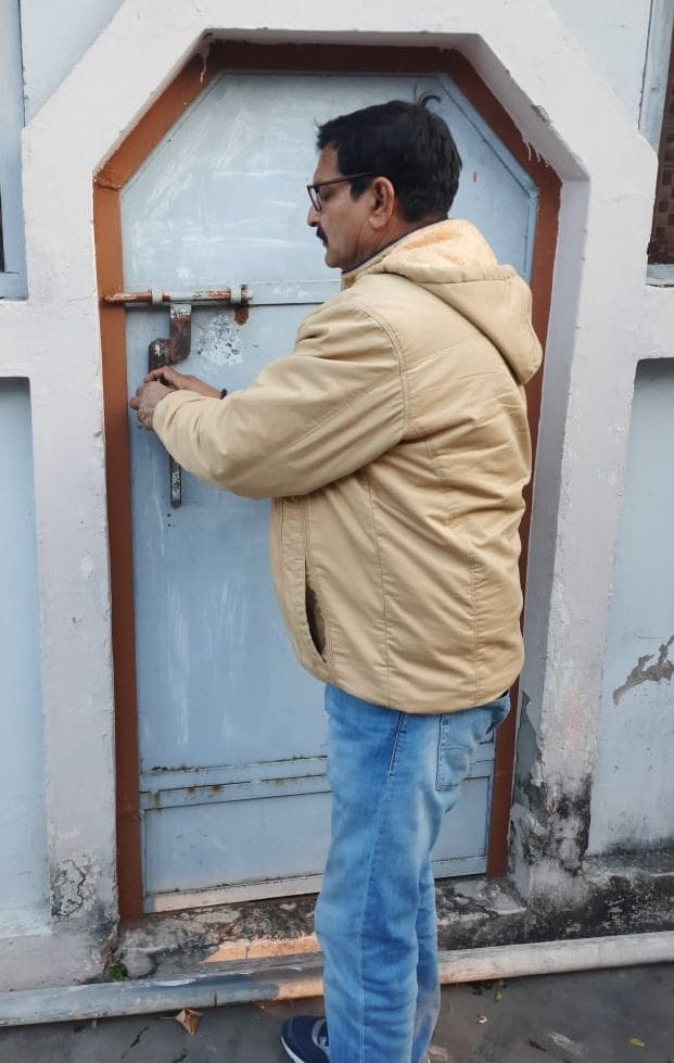 Forest Department locks all rooms in the shout