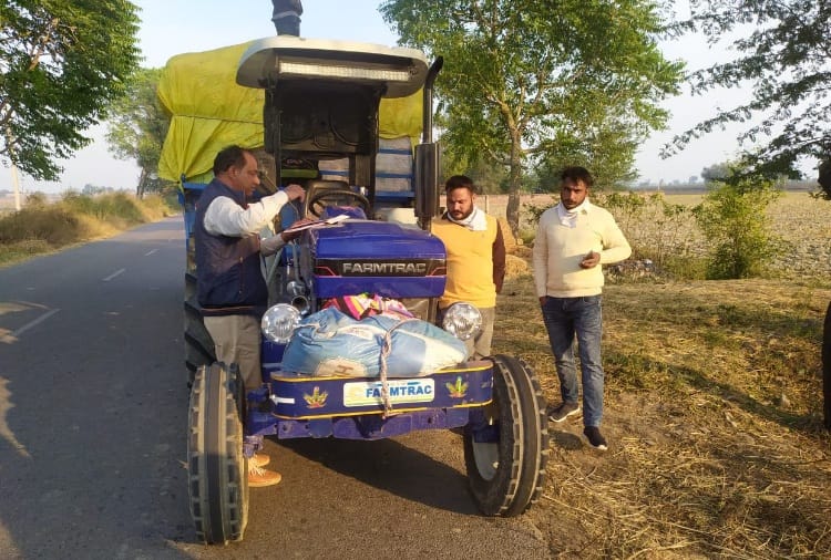 A man arrested with 300 bag of Urea in fatehabad
