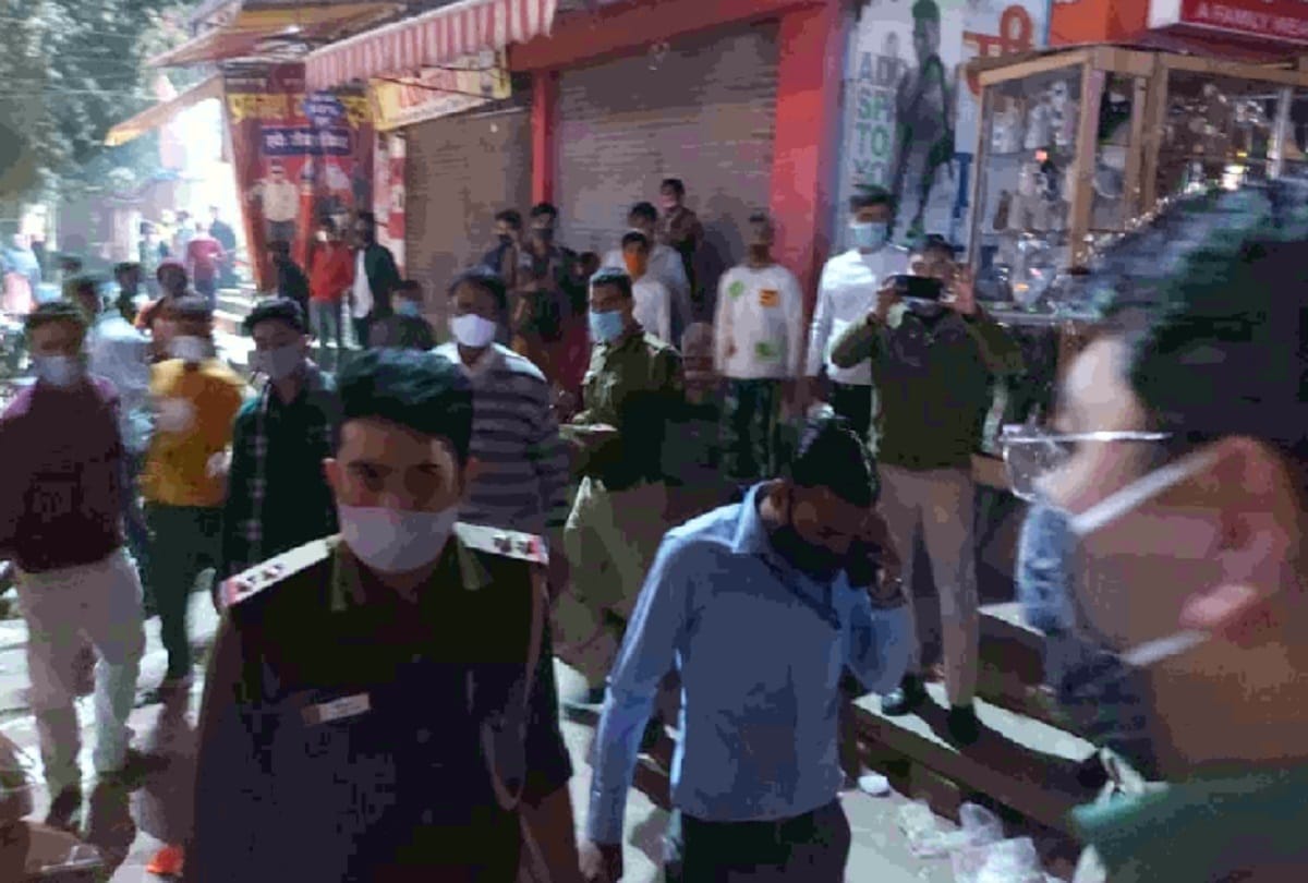 Delhi: District Administration and ndmc seal Janata Market for violation of physical distance in Nangloi