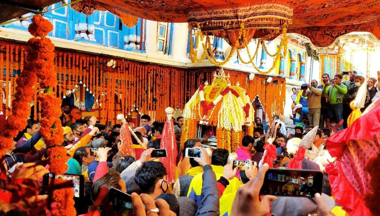 Second Kedar Madmaheshwar sits in the winter throne