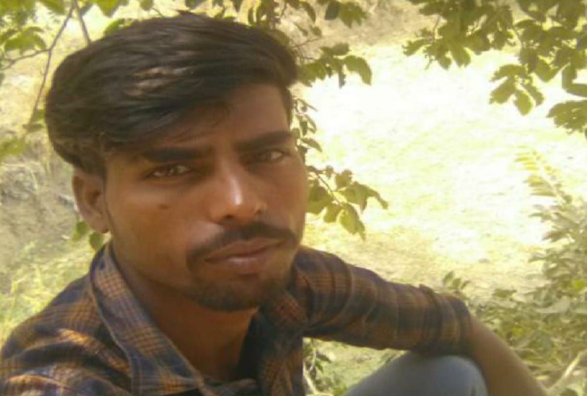 father killed son for money in kasganj