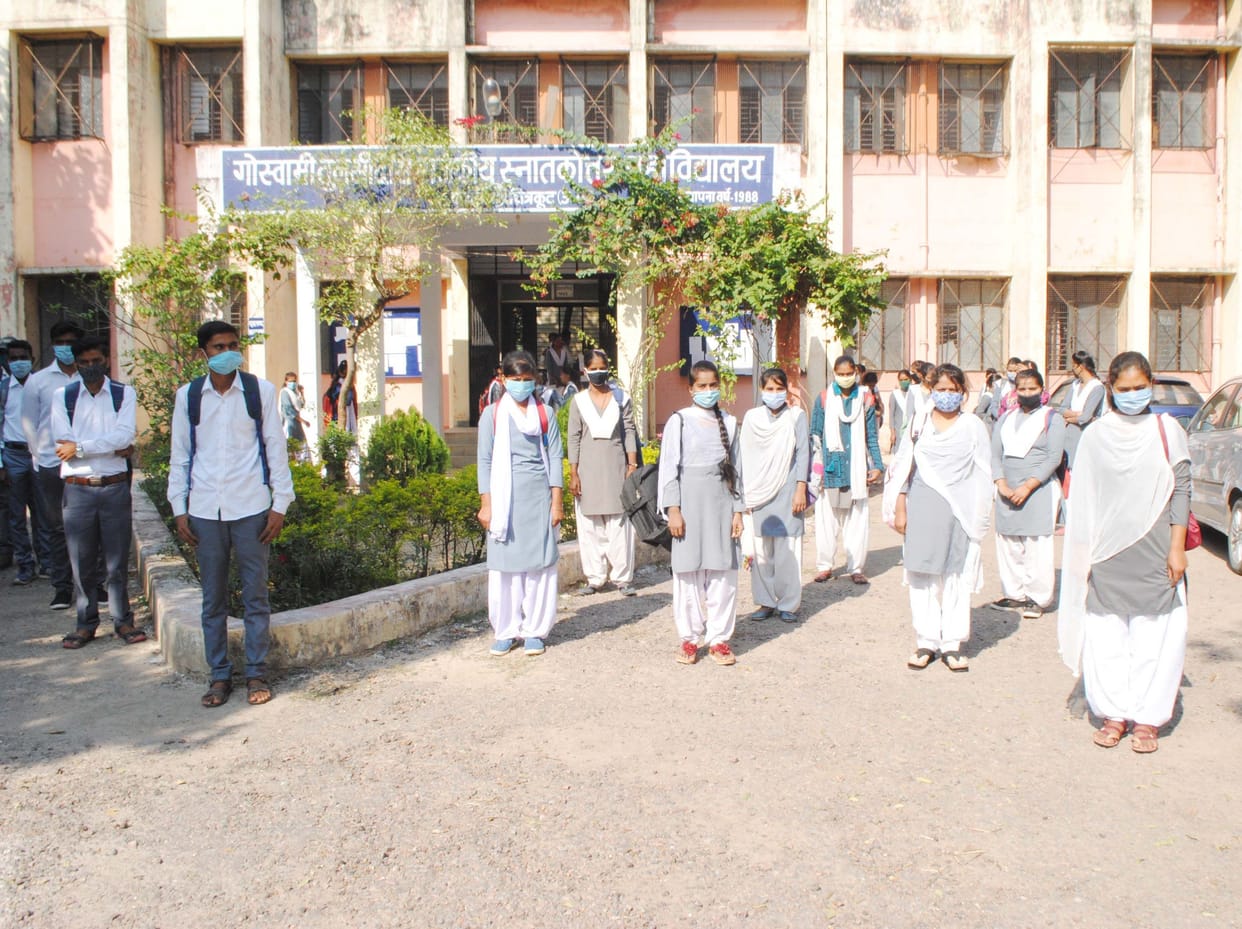 Students arrived in colleges with enthusiasm