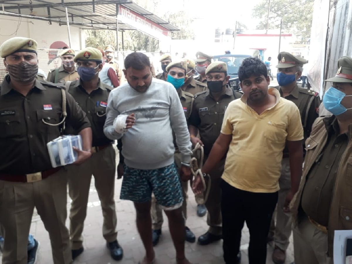 Illegal pistol shot while cleaning, two brothers arrested for lying in azamgarh