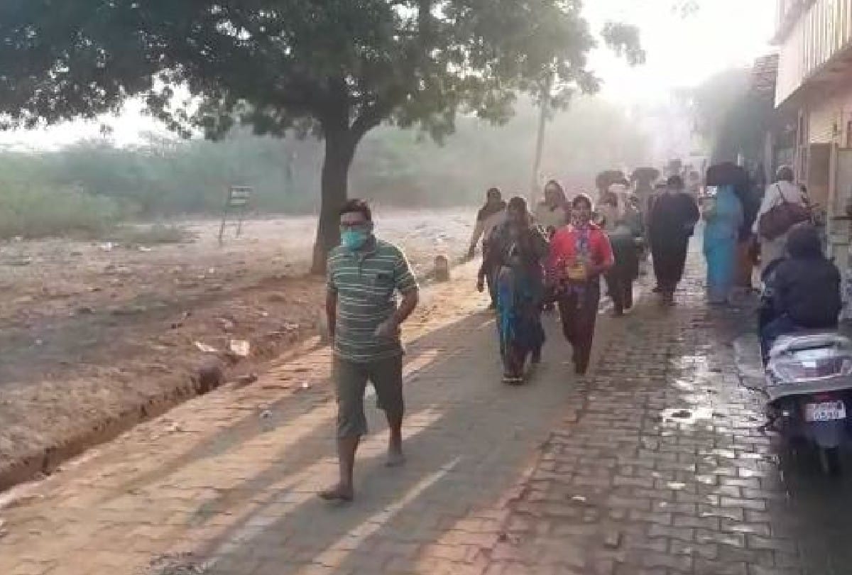 Mathura Akshay Navami 2020 News: Akshay Navami 2020 devotees gathering on parikrama marg in mathura