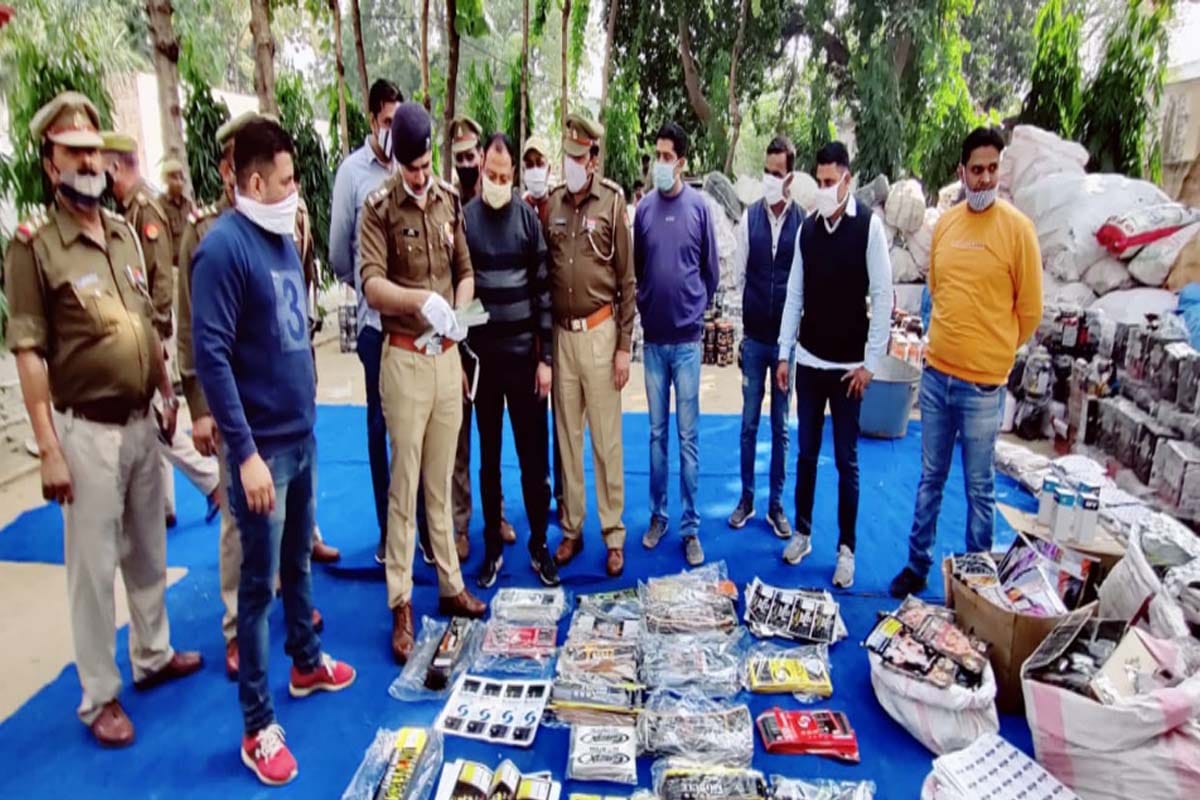 factory manufacturing fake bodybuilding supplements busted in Muzaffaranagar up