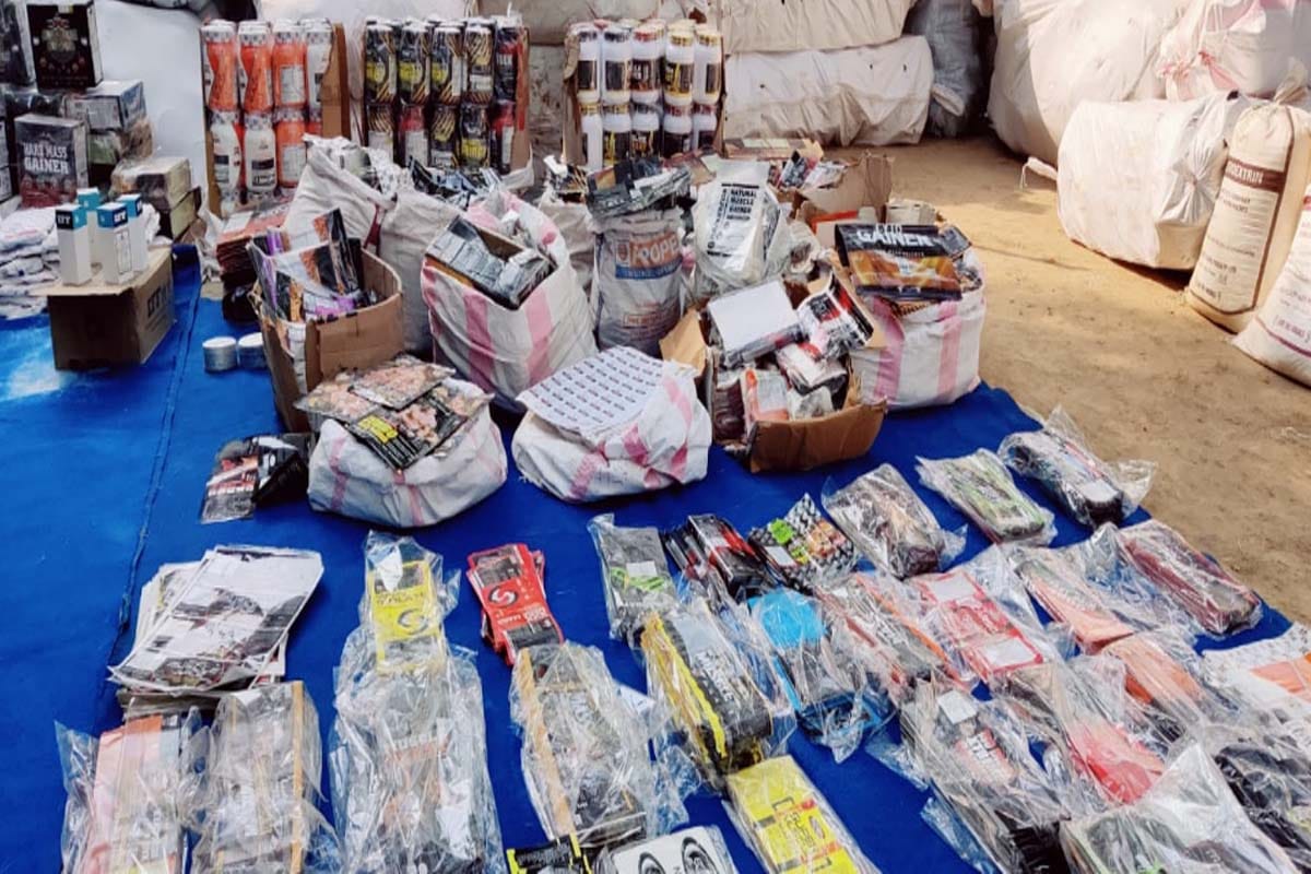 factory manufacturing fake bodybuilding supplements busted in Muzaffaranagar up