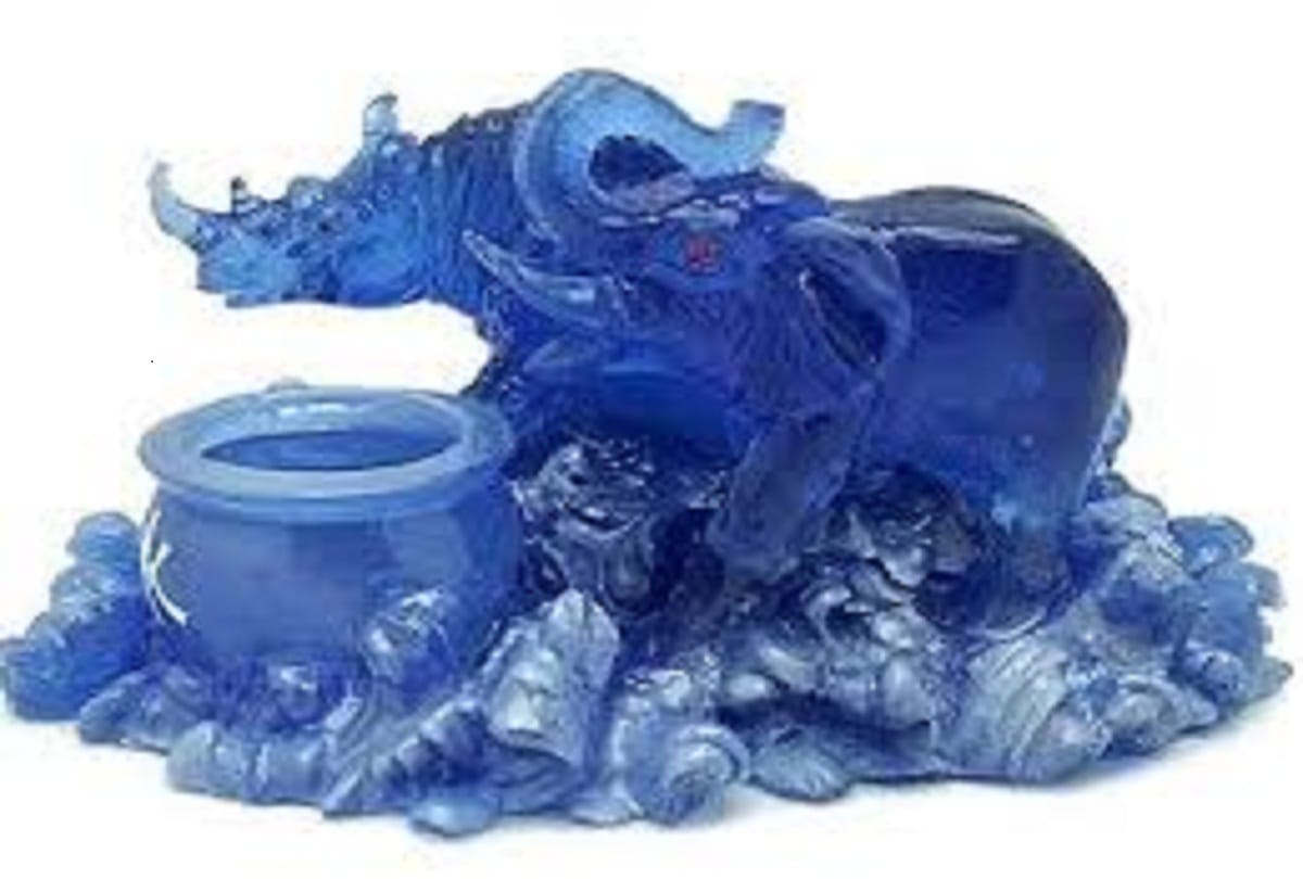 feng shui tips in hindi Benefits of keeping blue elephant and unicorn statue in home and business