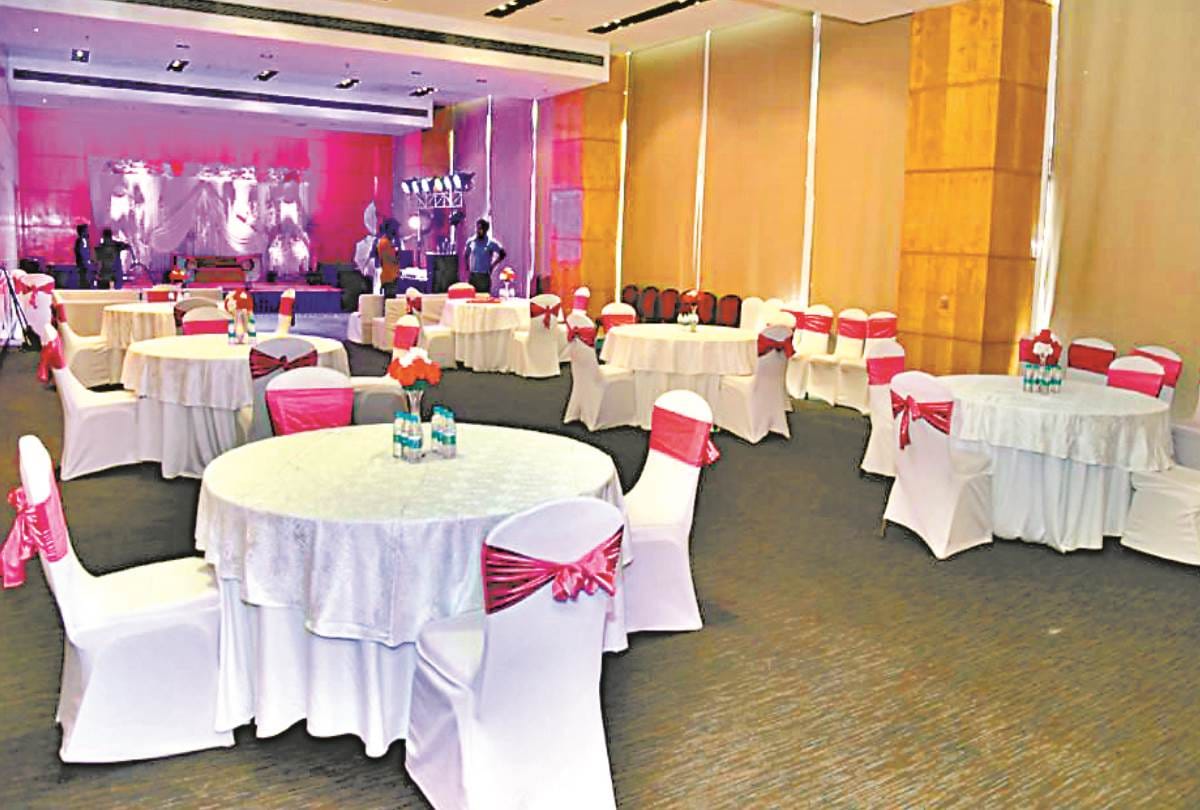 UP Coronavirus Marriage Guidelines News : people are upset on number of guests in wedding party