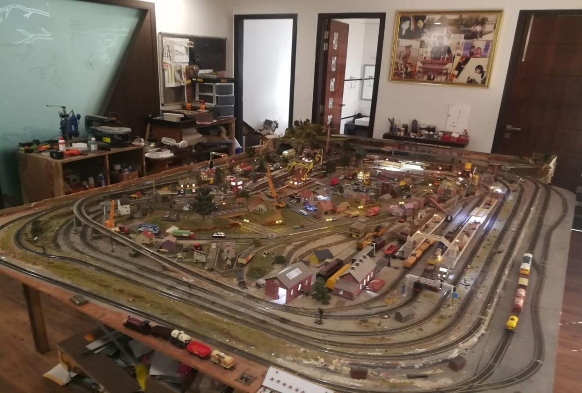 School chairman made train and dam models by Waste Material in Agra
