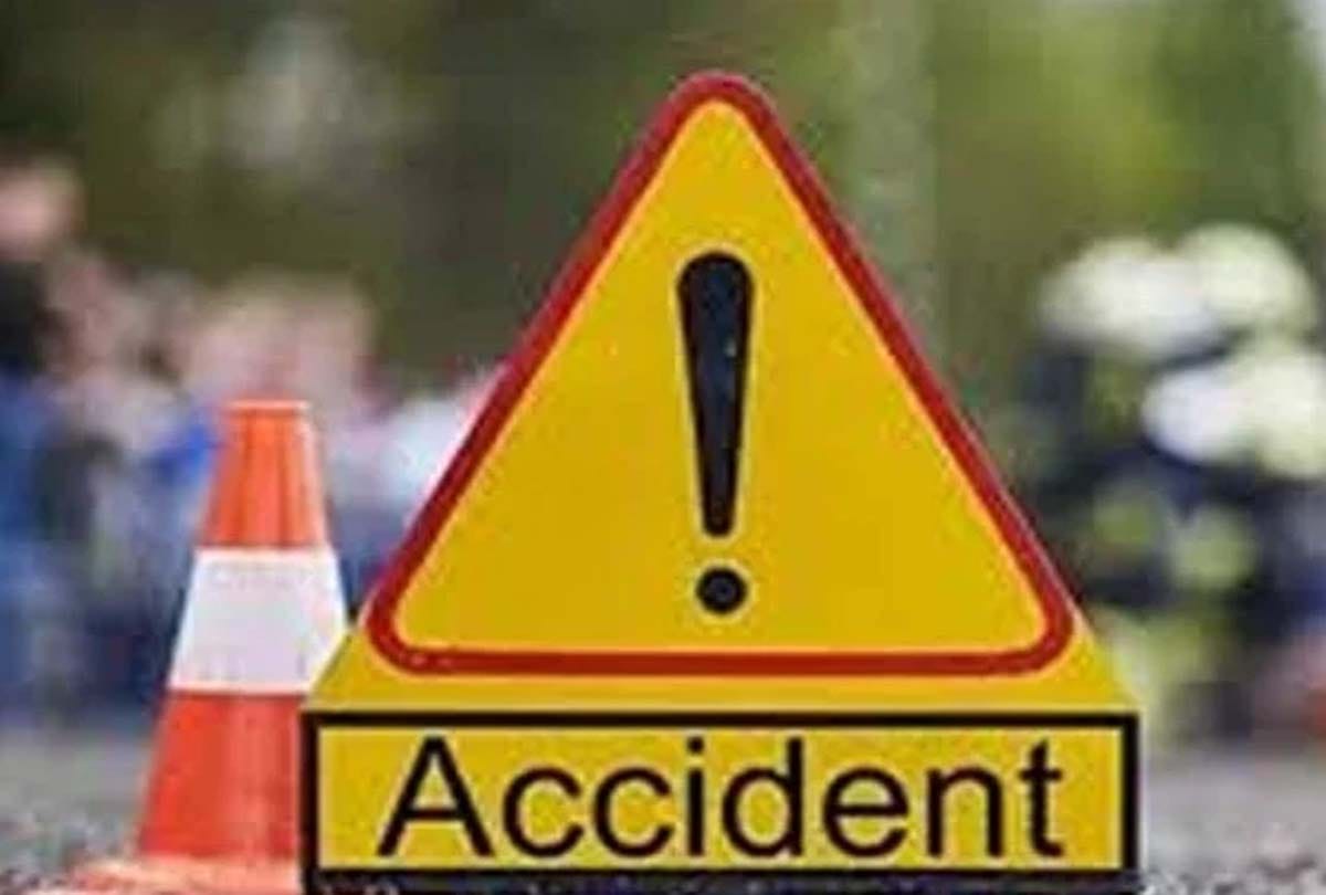 road accident in chitrakoot, 15 people injured