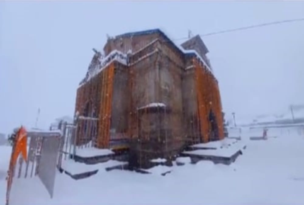 Uttarakhand Weather Latest News: Fresh Snowfall In Hilly Areas, Snow Covered Kedarnath Awesome Visuals