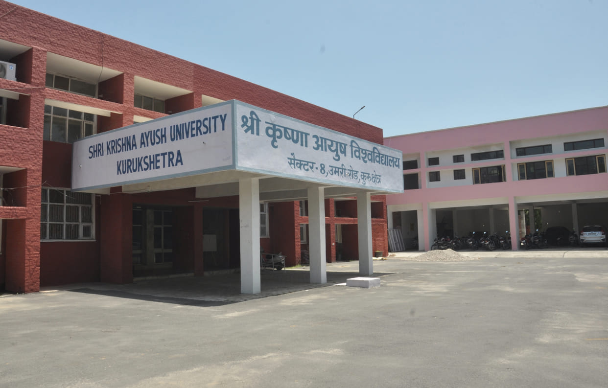 Physicians applaud Ayurveda students for having the opportunity to perform general surgery
