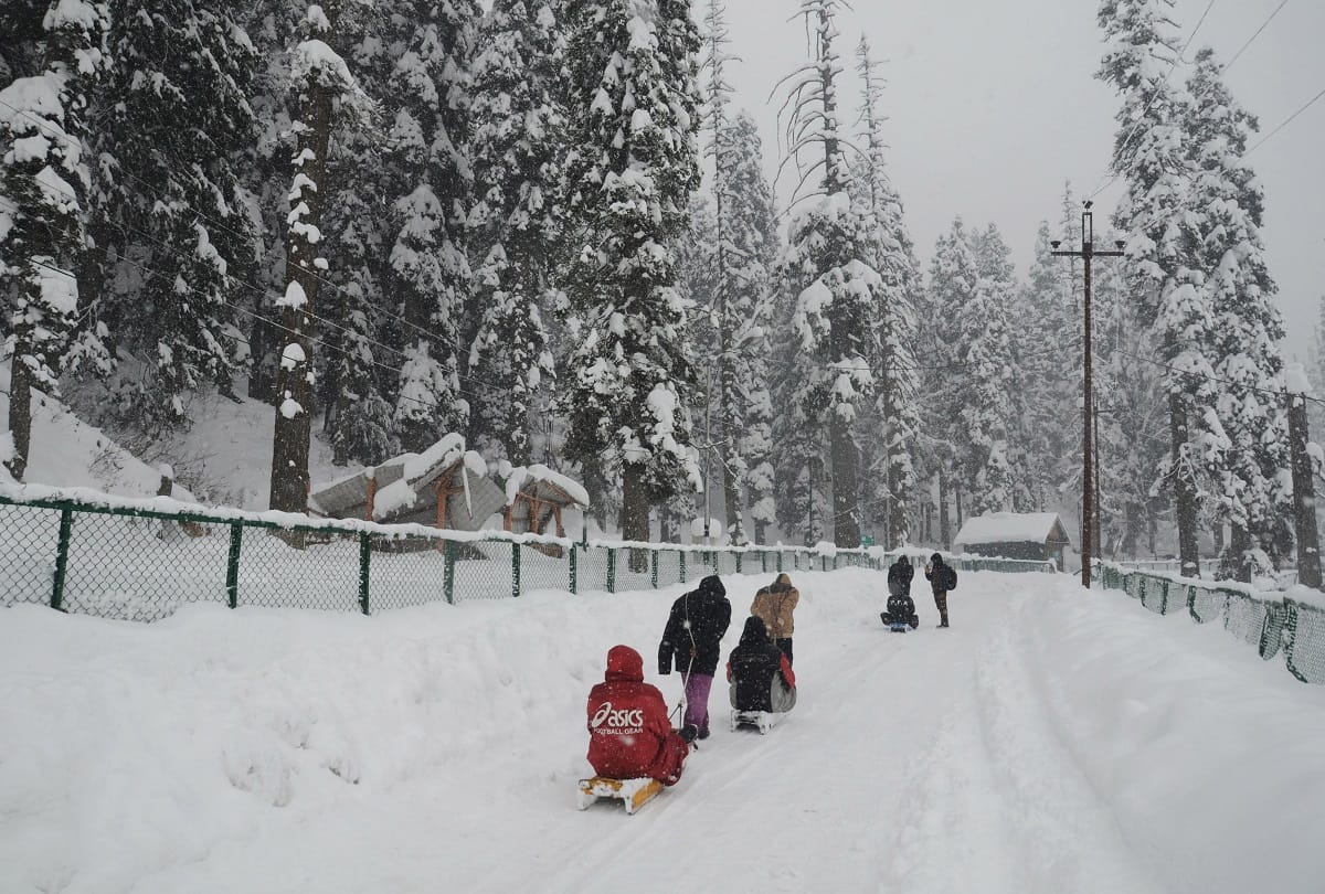 Heavy snowfall declared a natural disaster in Jammu and Kashmir