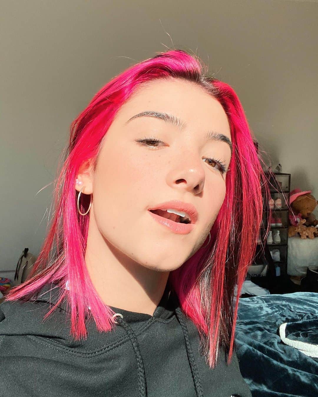 TikTok Star 16 Years Old American Girls Charli D Amelio News: american girls Charli D Amelio became first tik tok who cross 100 million followers