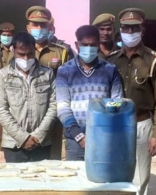 pulis ne muthabhed mein teen deejal chor pakade