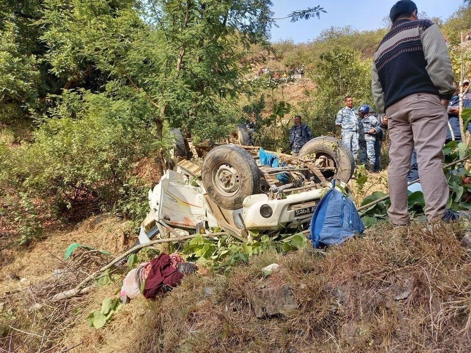 Jeep carrying pensioners from Jhulaghat crashed, five dead