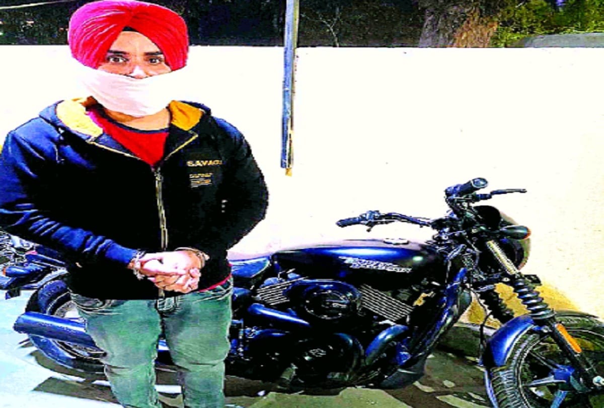man Stole Harley Davidson bike to drive girlfriend in delhi