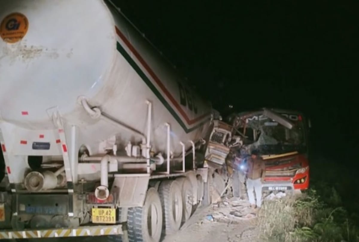 one died and four injured due to road accident in kapilvastu