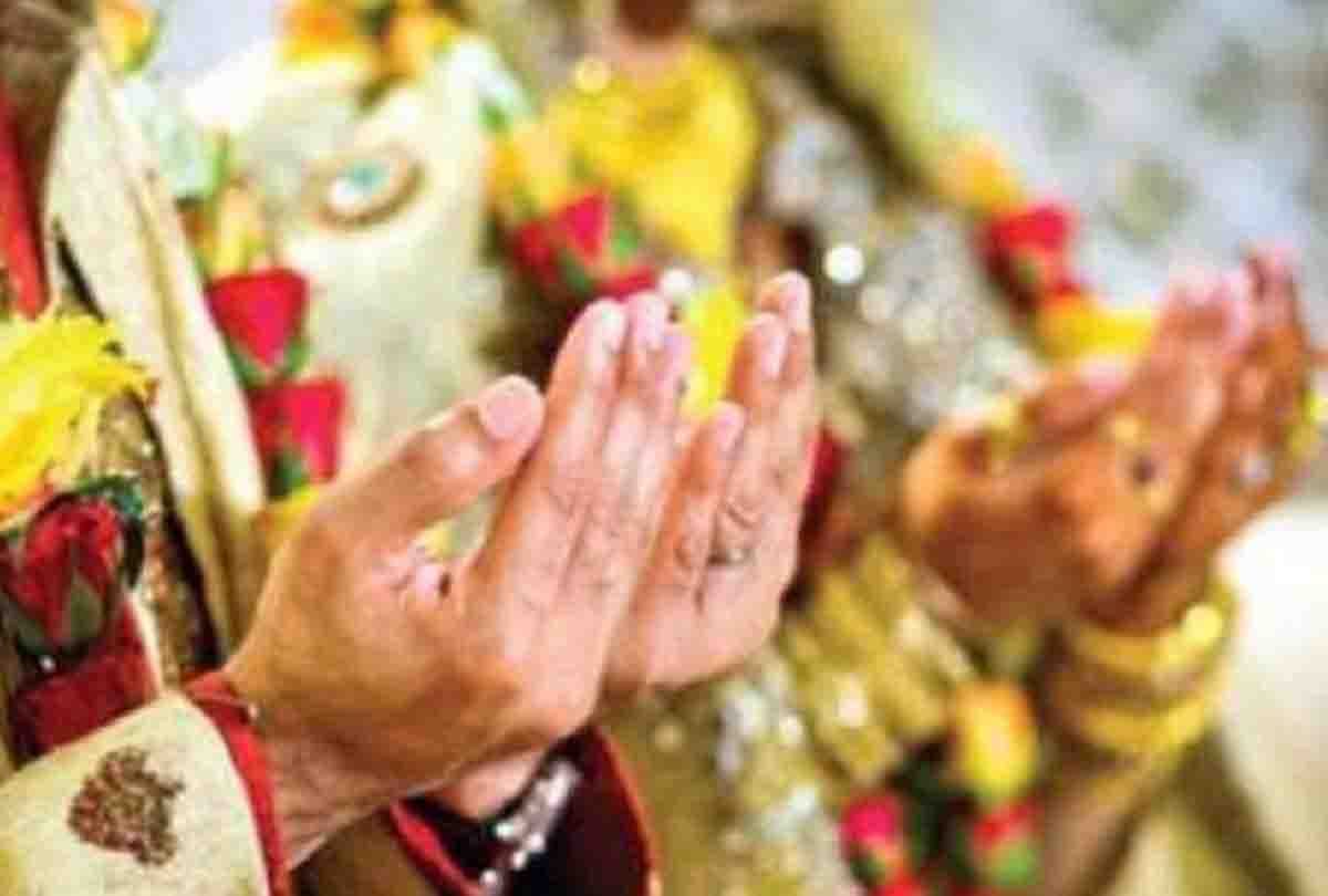 Hindu minor girls victimized forcible conversion handed over to police in Pakistan