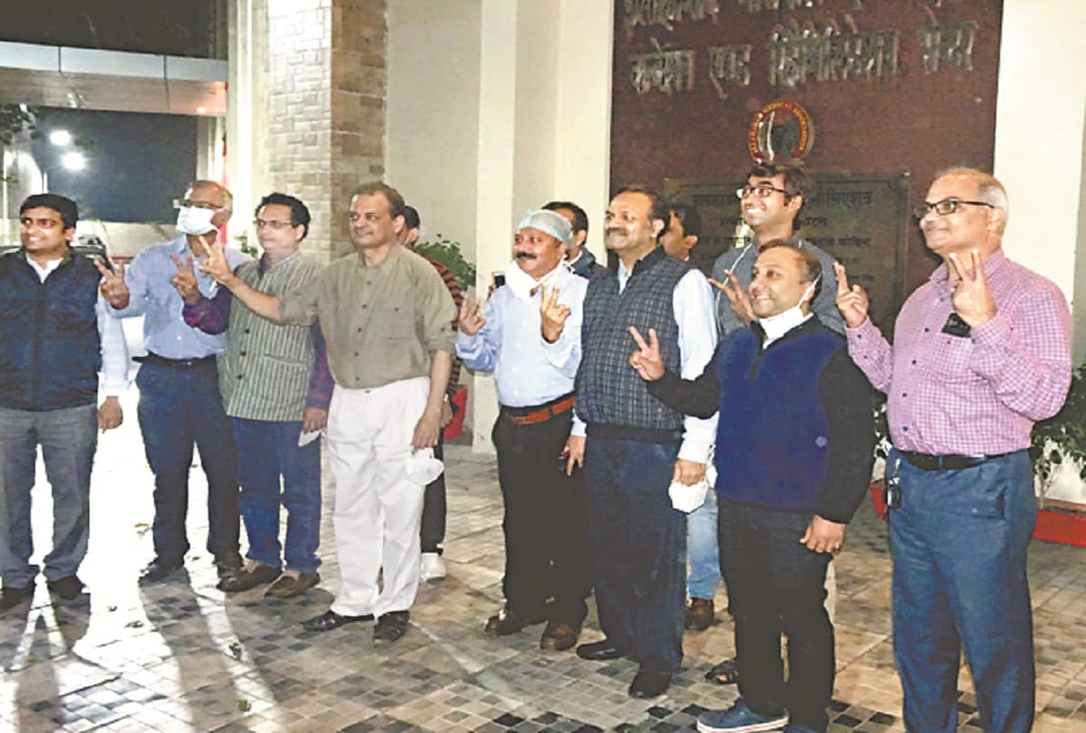 Dr. Sujit elected President of Allahabad Medical Association, Dr. Rajesh's hat-trick to the post of Secretary