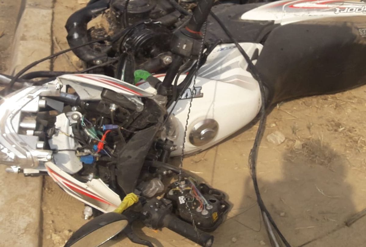 pregnant woman died and her husband injured in accident on highway in mathura