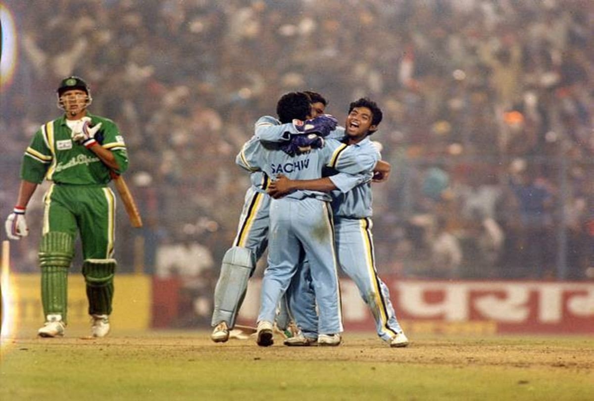 Sachin Tendulkar Magical Last Over, vs South africa in 1993 Semi Final Hero Cup