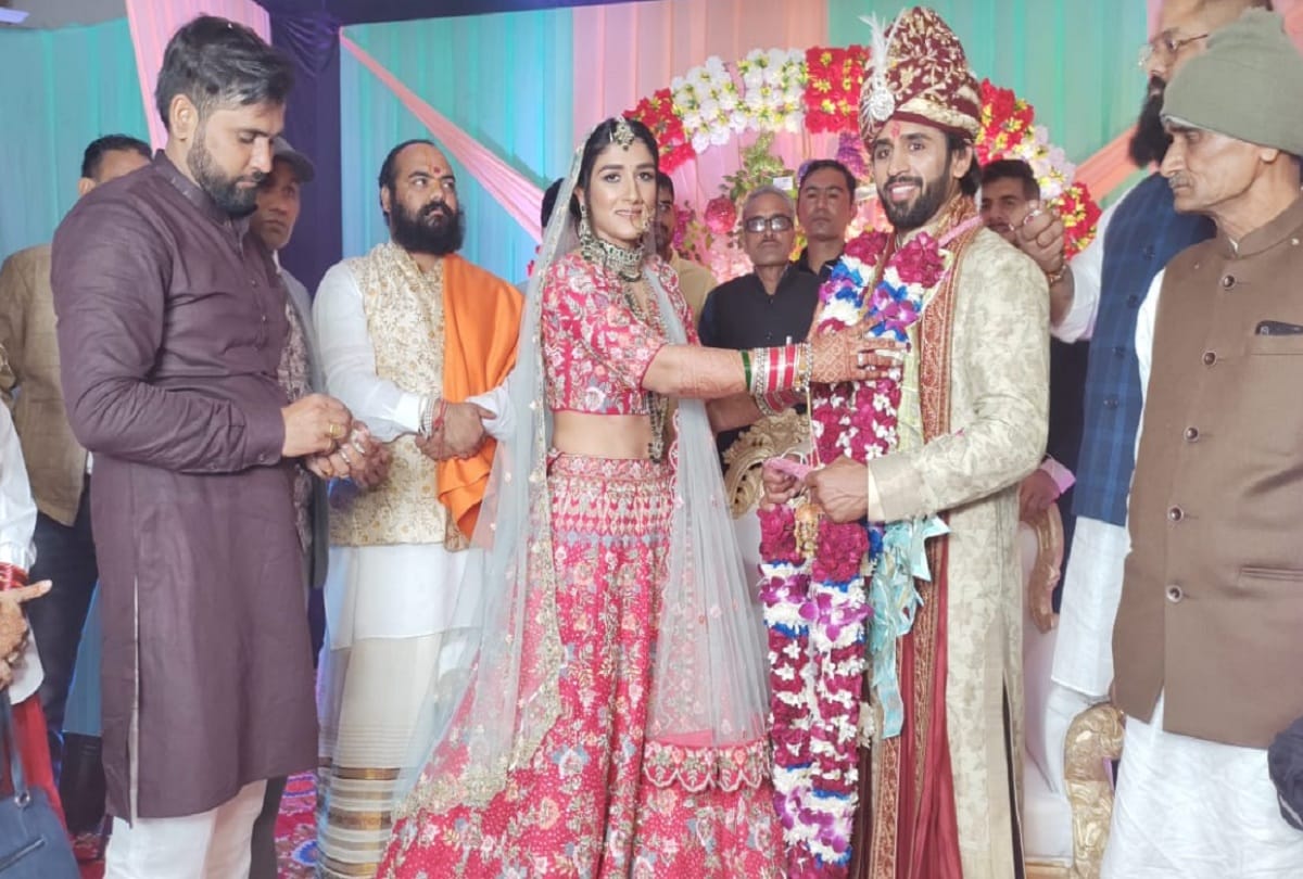 Wrestler Bajrang Punia and Sangeeta Phogat wedding Ceremony, See the Photos