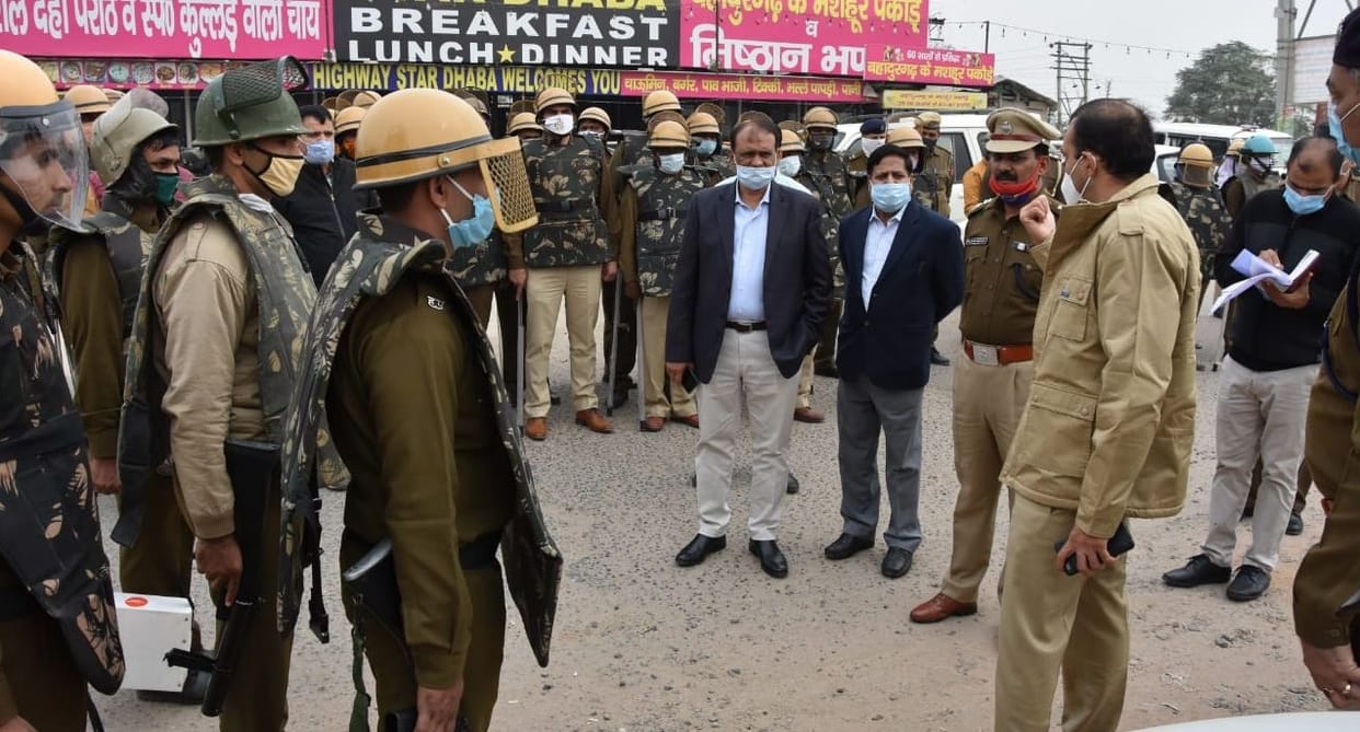 Police vigil on Haryana-Delhi borders for farmers' call to Delhi
