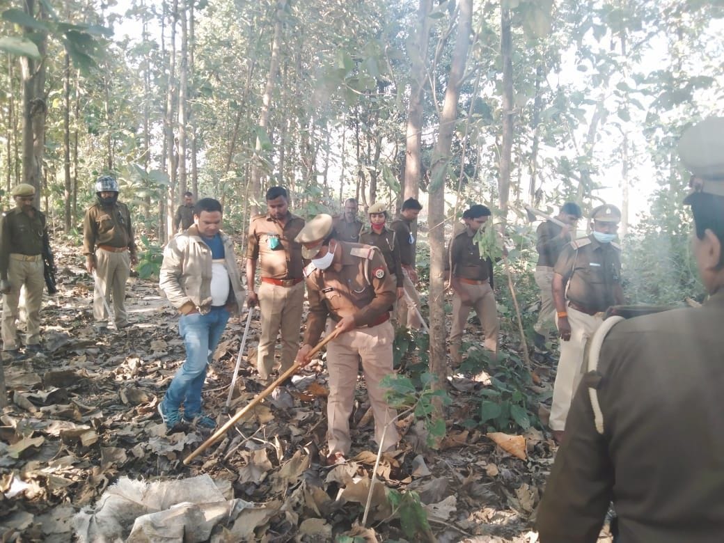 Raids in Mahuadih, 50 liter illegal liquor recovered