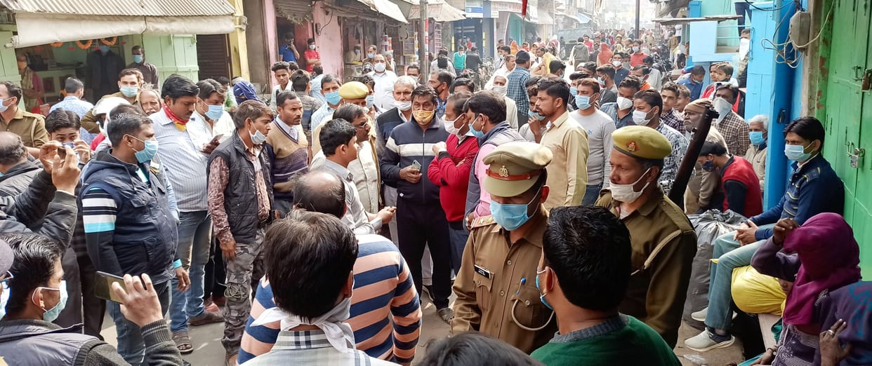 forcely removed enchrochment from Sadabad Main Market
