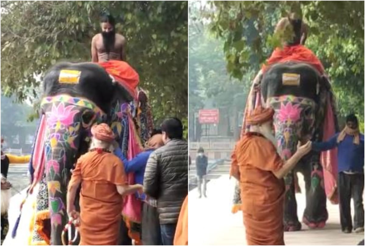 Yog Guru Baba Ramdev Reach Ramnreti Ashram Said Over Vokal For Local