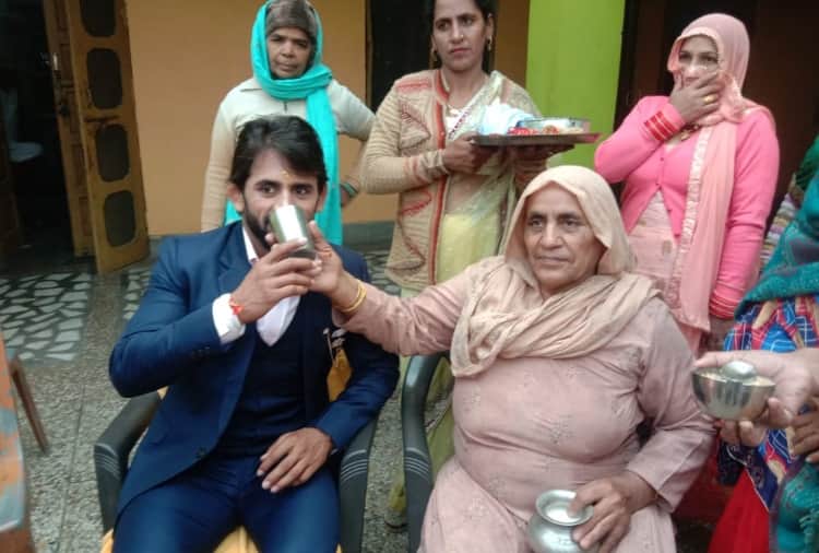 Wrestler Bajrang Punia and Sangeeta Phogat Wedding Today
