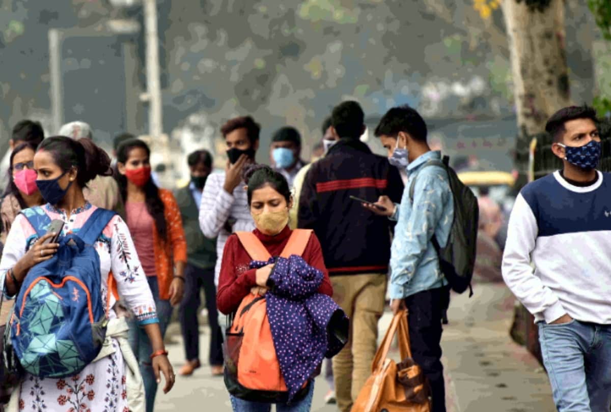 Feeling of cold in the morning and evening and heat in the day in Delhi