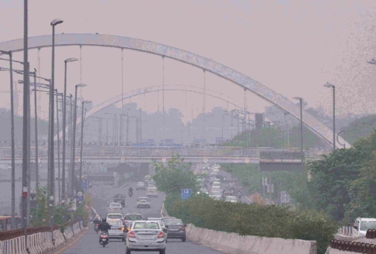 Feeling of cold in the morning and evening and heat in the day in Delhi
