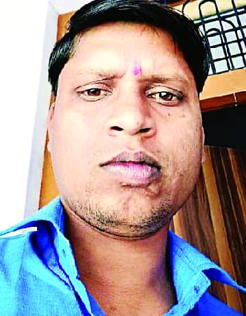Nawabganj tehsil's personal computer operator killed with a knife